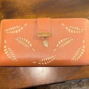 Vagabond Tan Leaf Design Women's Wallet